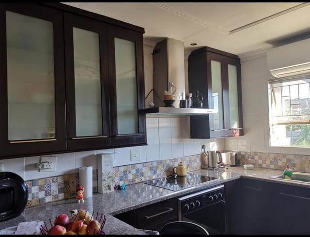 3 BEDROOM TOWNHOUSE FOR SALE IN OAKDENE